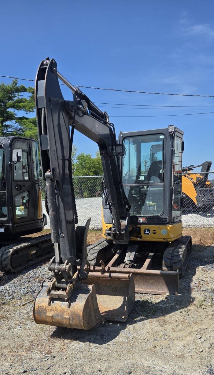2017 John Deere 35G 66655 – Image 2