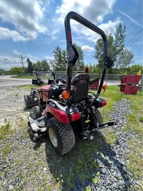 2025 Yanmar SA223 – Image 3